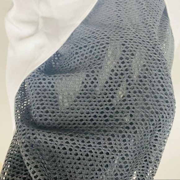 Cabi Style # 3076  Domino Mesh Layer Top  Size M - Picture 8 of 10